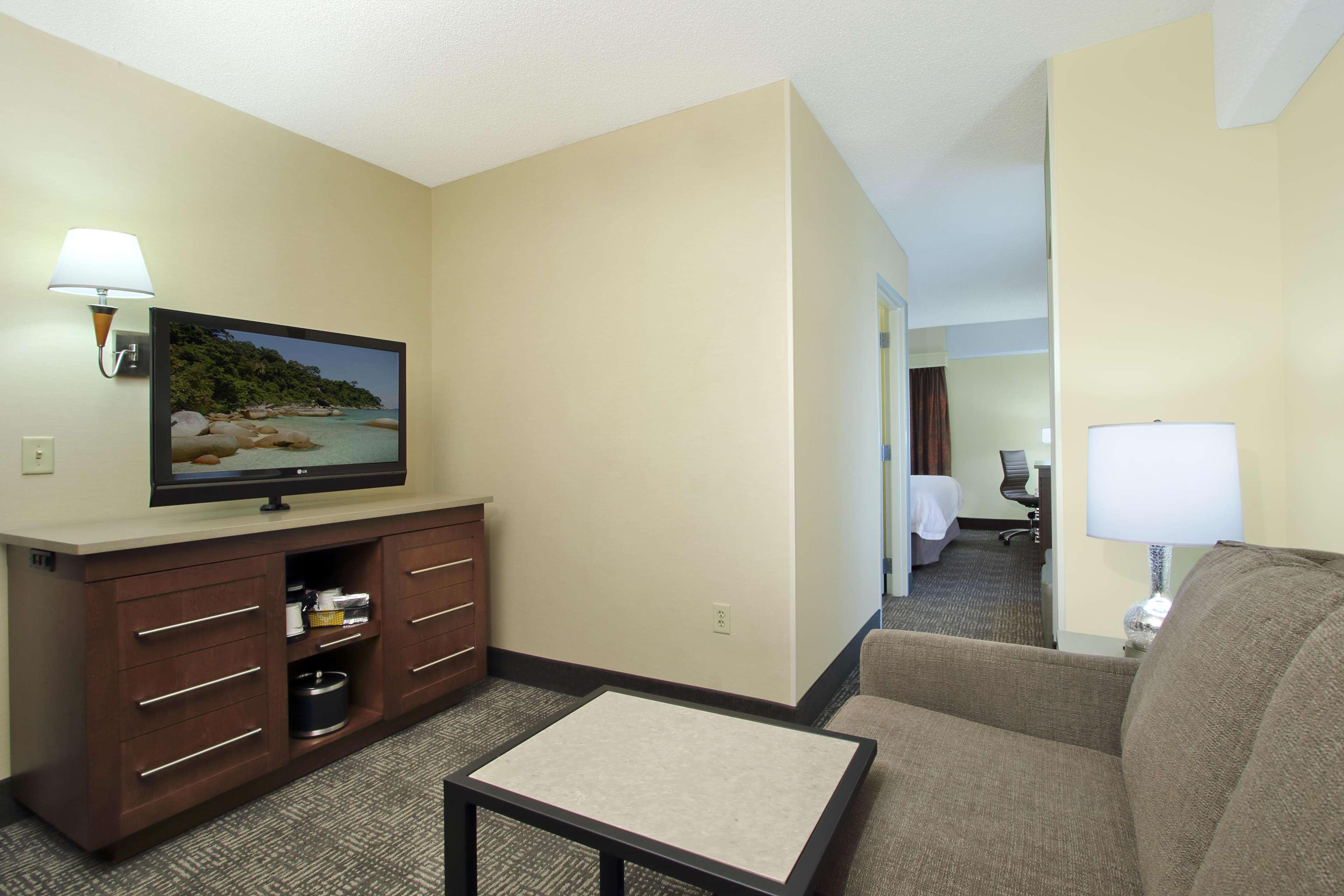 Hampton Inn & Suites Columbus-Downtown, Ohio Екстериор снимка