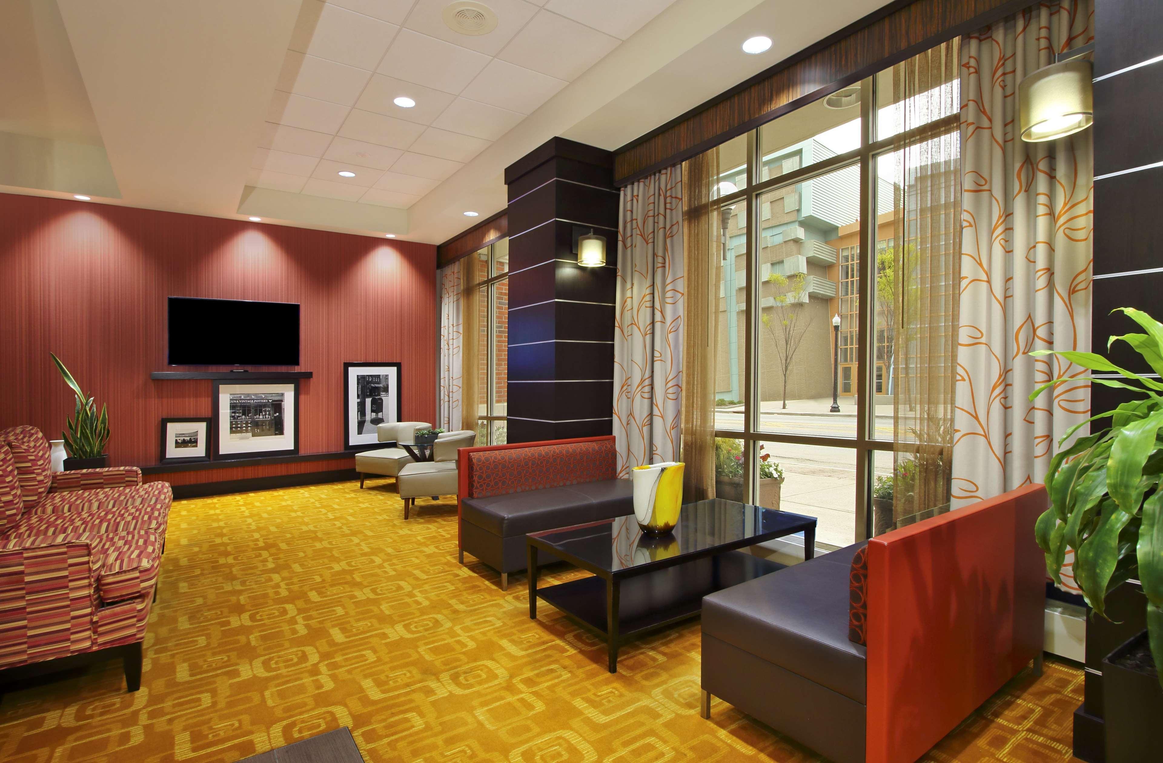 Hampton Inn & Suites Columbus-Downtown, Ohio Екстериор снимка