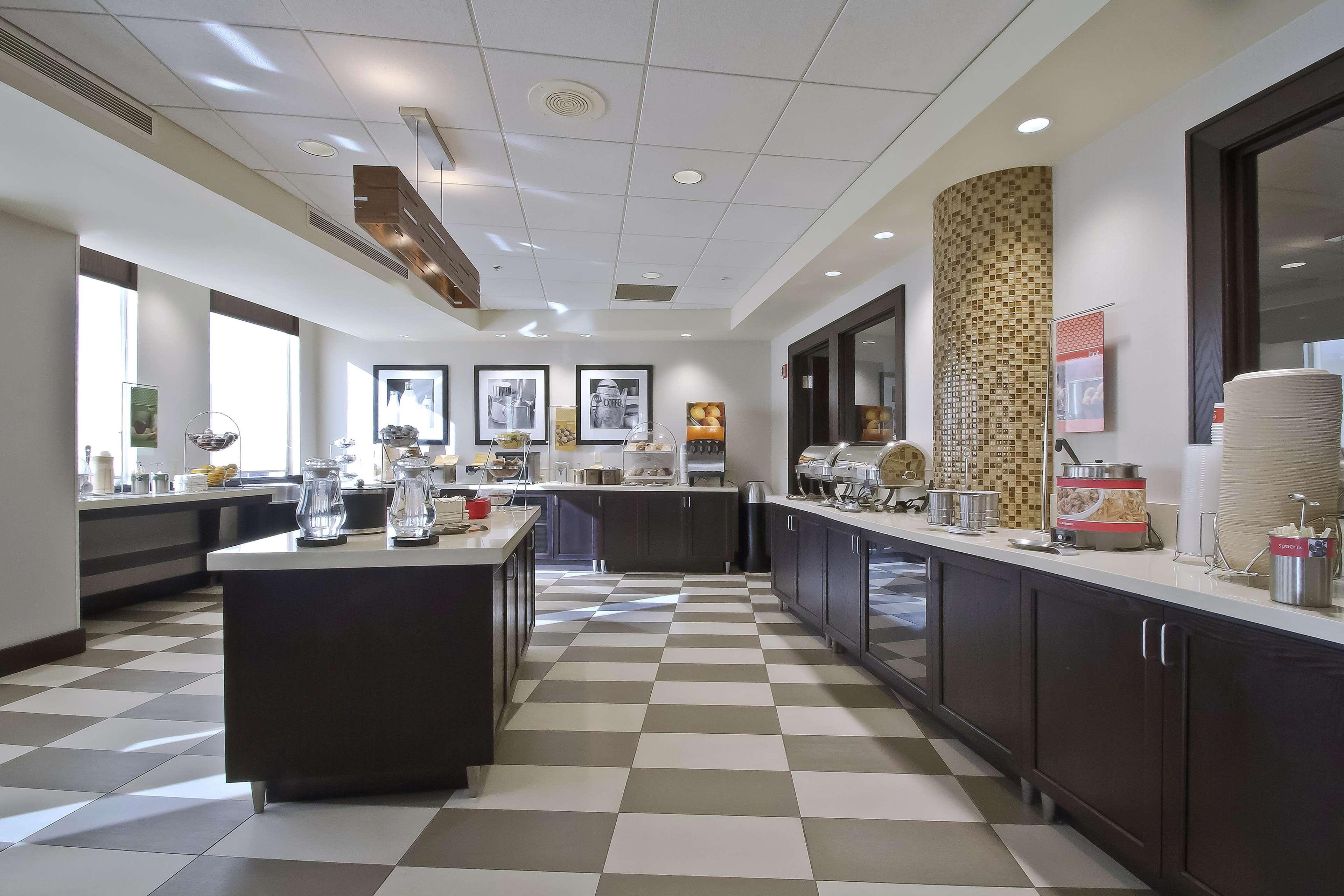 Hampton Inn & Suites Columbus-Downtown, Ohio Екстериор снимка