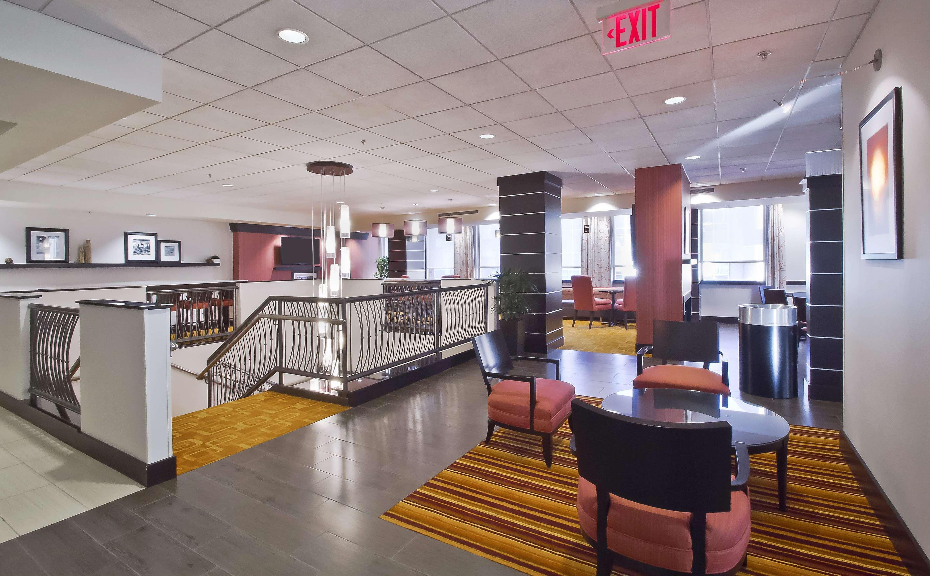 Hampton Inn & Suites Columbus-Downtown, Ohio Екстериор снимка