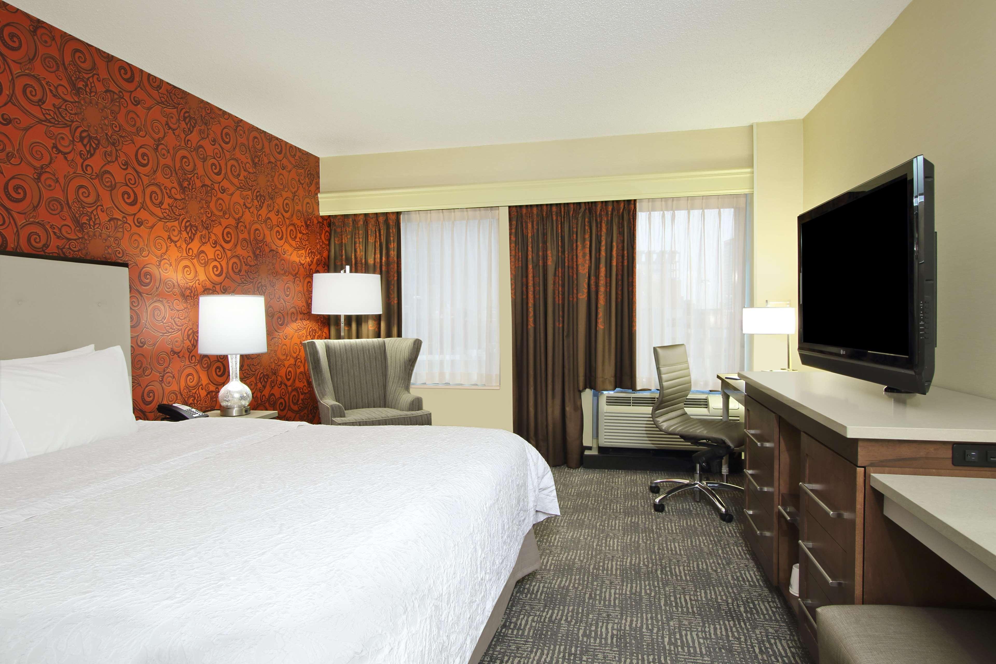 Hampton Inn & Suites Columbus-Downtown, Ohio Екстериор снимка