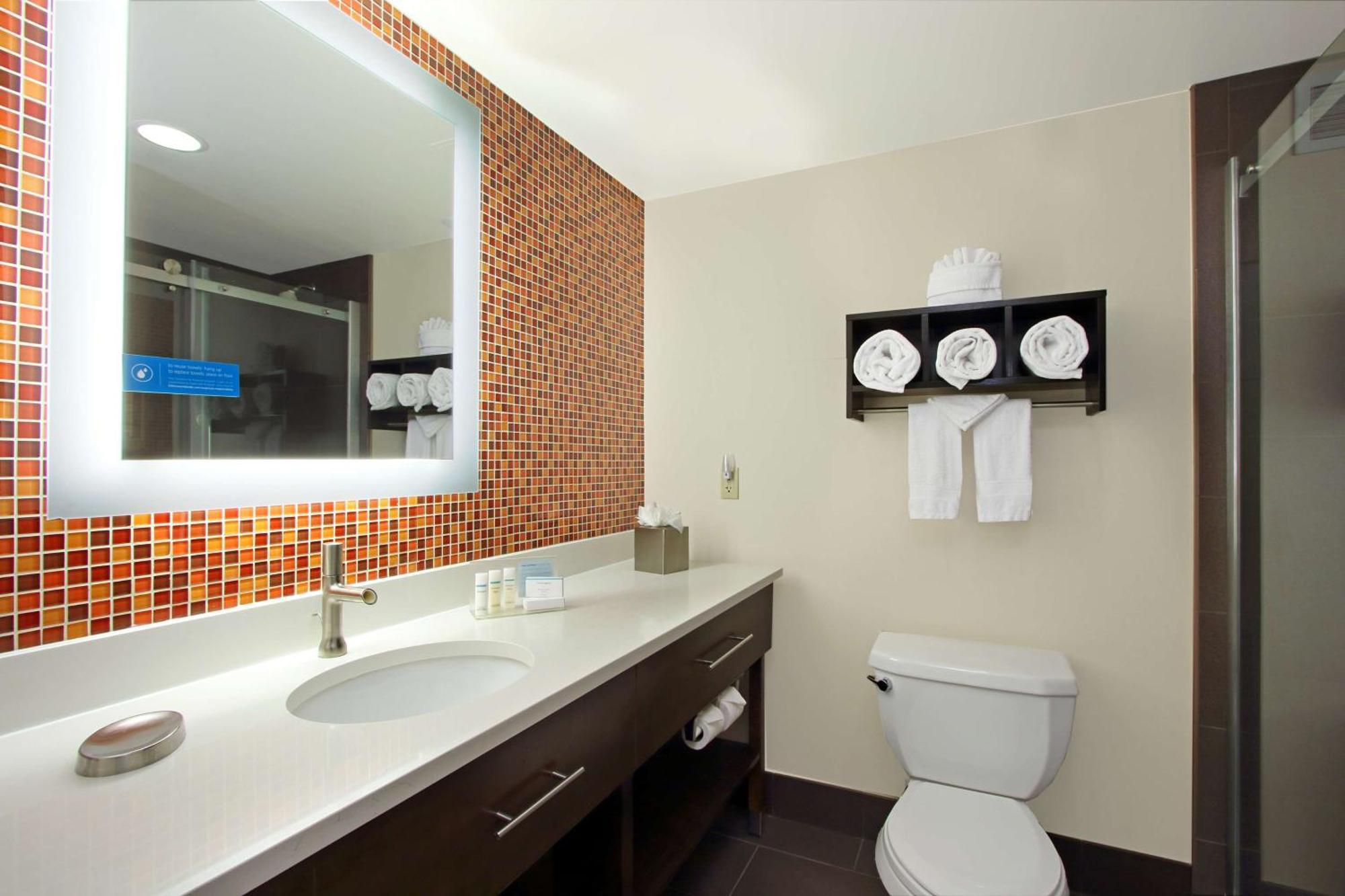 Hampton Inn & Suites Columbus-Downtown, Ohio Екстериор снимка