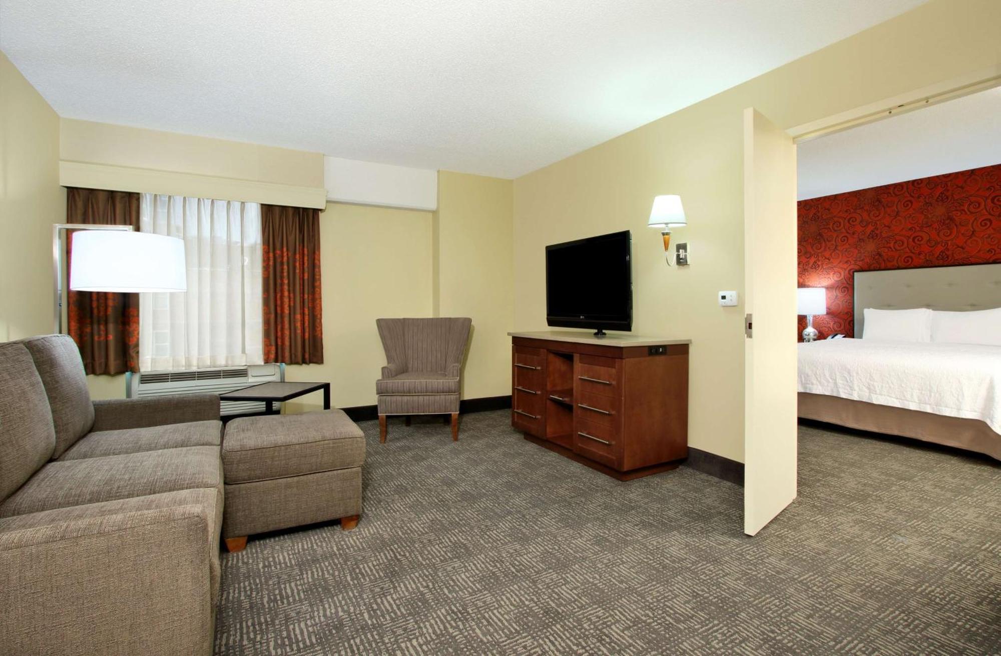 Hampton Inn & Suites Columbus-Downtown, Ohio Екстериор снимка