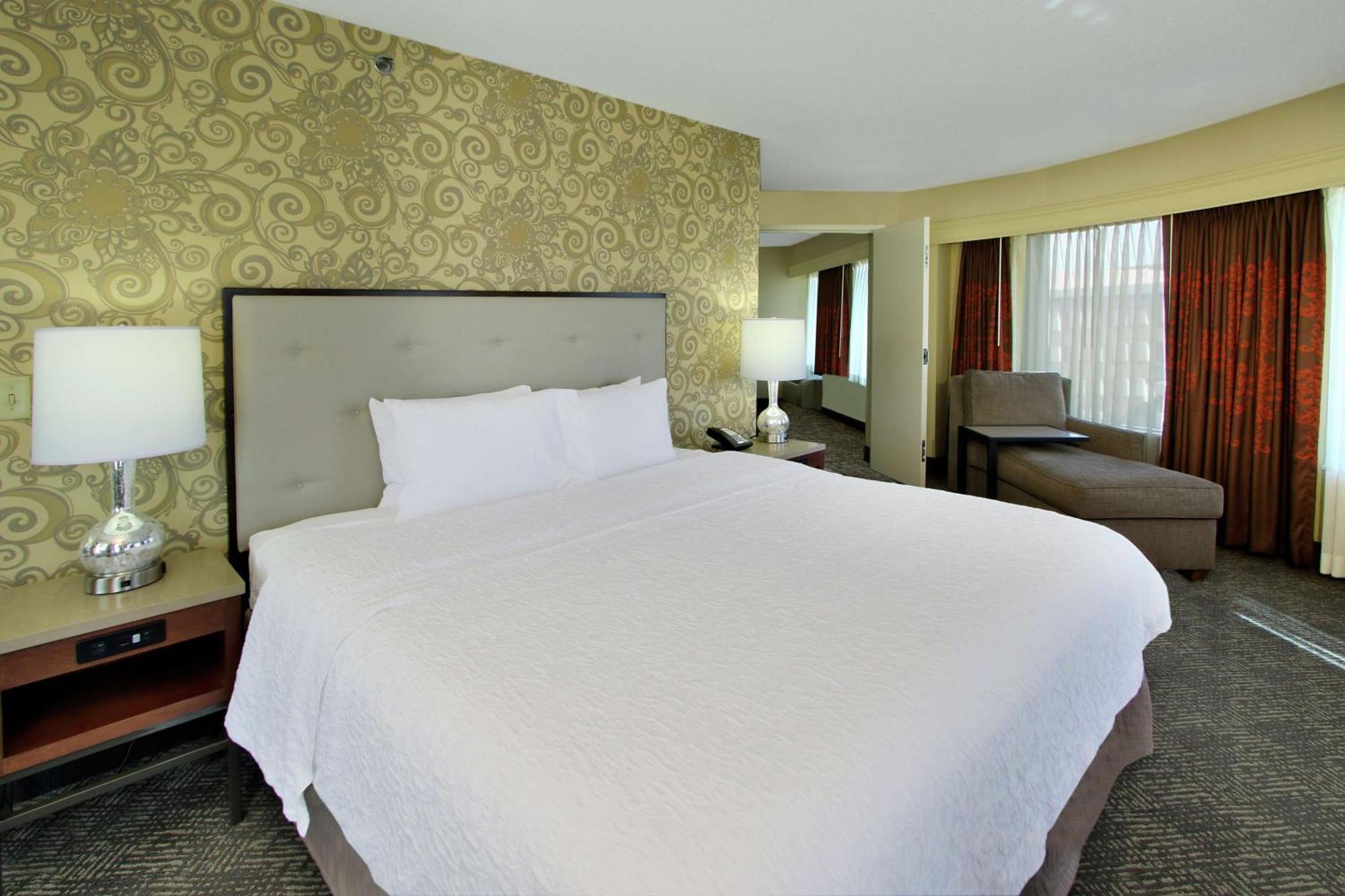 Hampton Inn & Suites Columbus-Downtown, Ohio Екстериор снимка